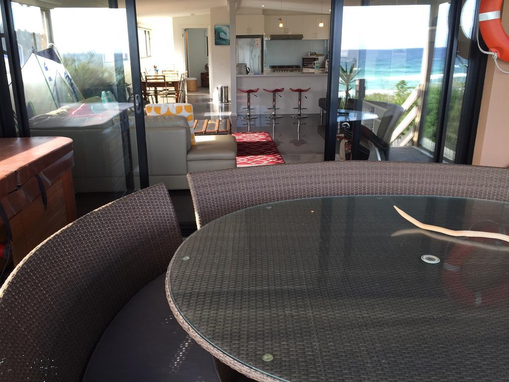 Award Winning Beach Front Retreat Франкстън Екстериор снимка