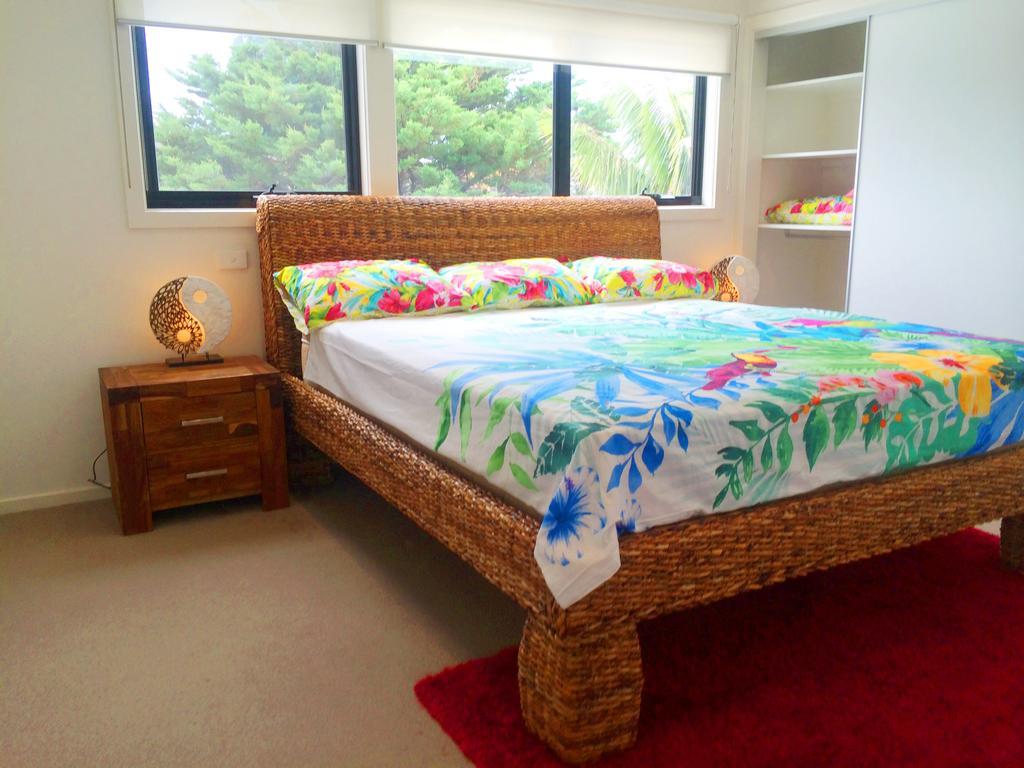 Award Winning Beach Front Retreat Франкстън Стая снимка